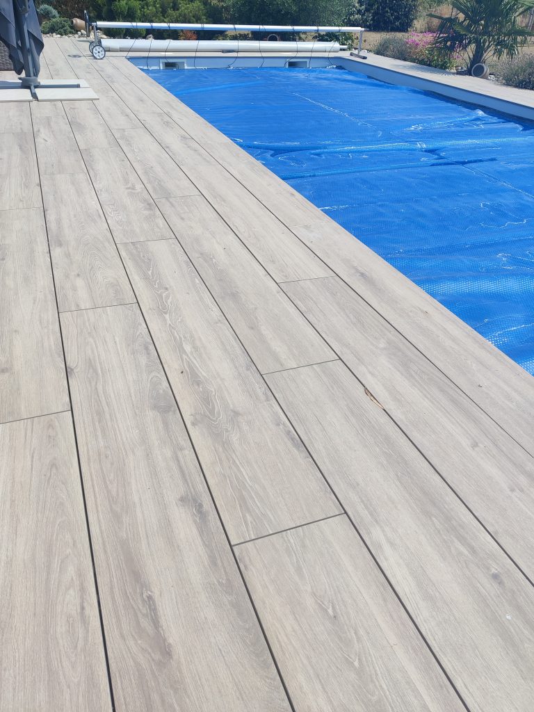Terrasse de piscine