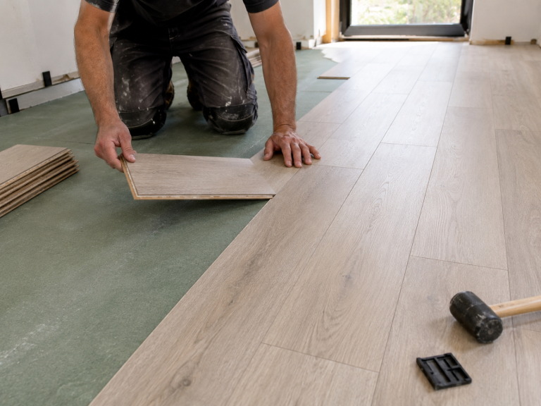 Pose de parquet stratifié